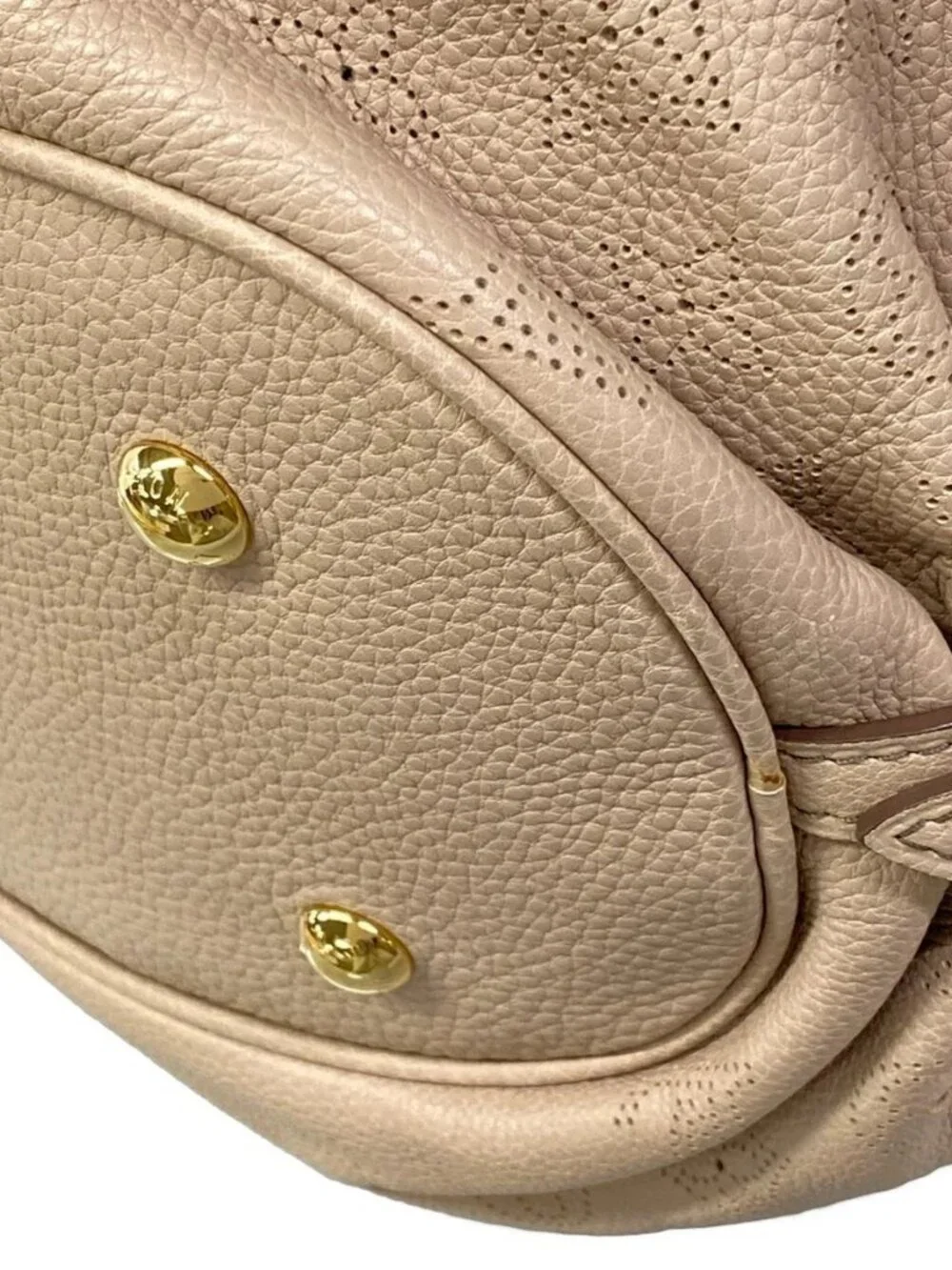 LOUIS VUITTON L M93979 Sable Mahina RC5111 Handbag